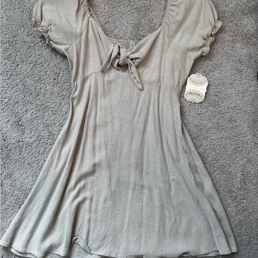 New with tags Altar’d State tan tie-front dress 🤎